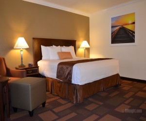 Days Inn & Suites Lodi - 1 Queen Bedroom
