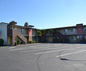 Days Inn & Suites Lodi - Buildings at Days Inn Lodi