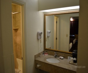 Days Inn & Suites Lodi - Sink vanity